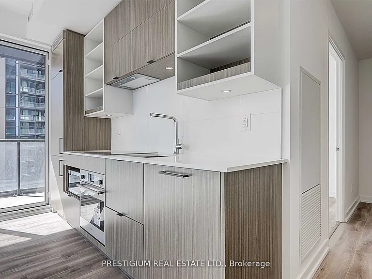 20 Edward St #804 — Photo 13