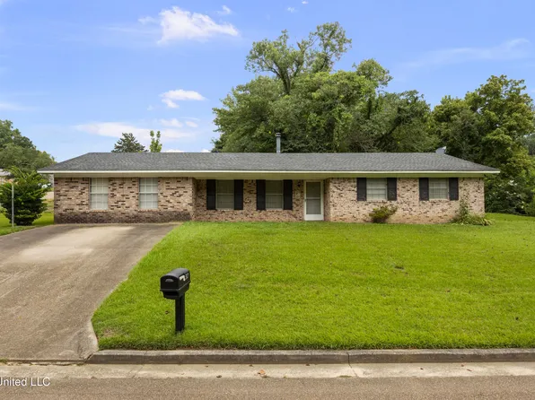 307 Overlook Dr, Vicksburg, MS 39180