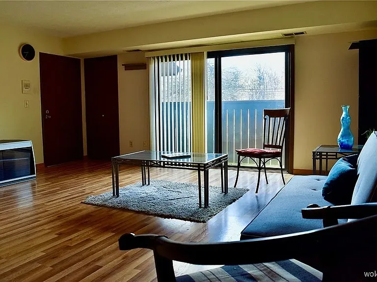 3257 Mayfield Rd #1 — Photo 6