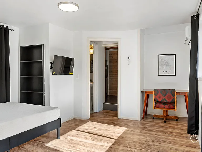 1707 S Hervey St #B — Photo 6