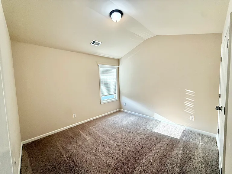7075 Elmwood Ridge Ct — Photo 18