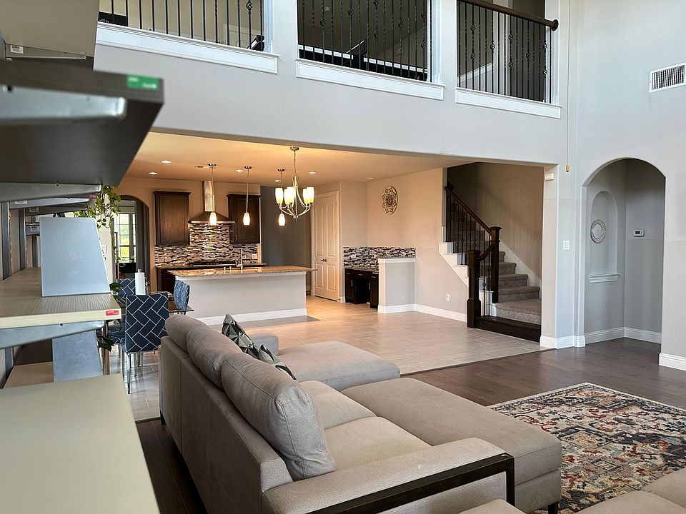 1st image of 3831 Roosevelt Dr