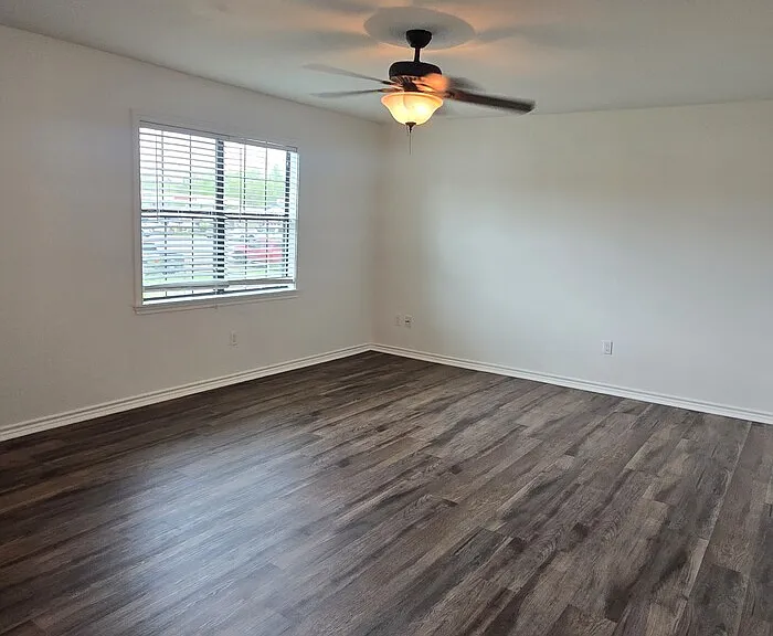 206 Cooper St — Photo 6