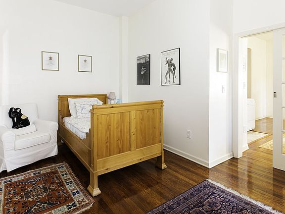 4th image of 15 Fort Washington Ave APT 5F