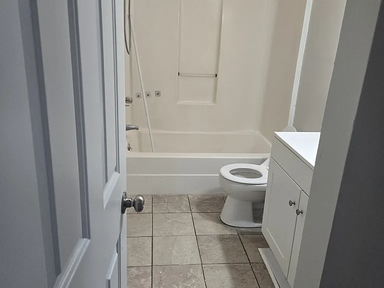 2950 Kane Ct #6 — Photo 8