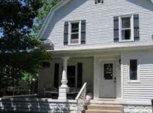 123 E Maple St NE, Cedar Springs, MI 49319