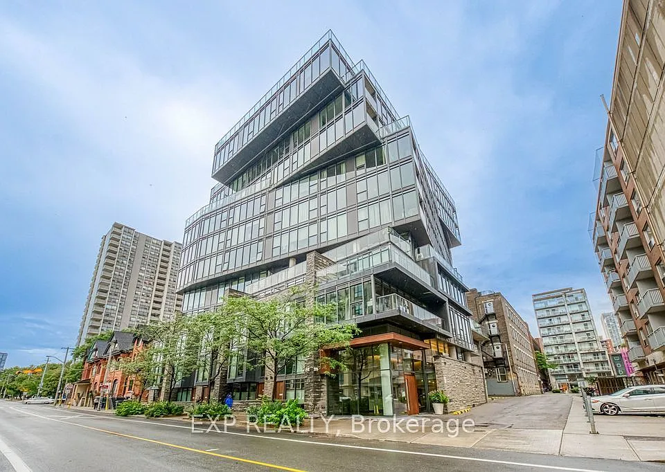 15 Beverley St #305