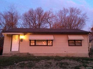 9141 Loganberry Ln, Saint Louis, MO 63121