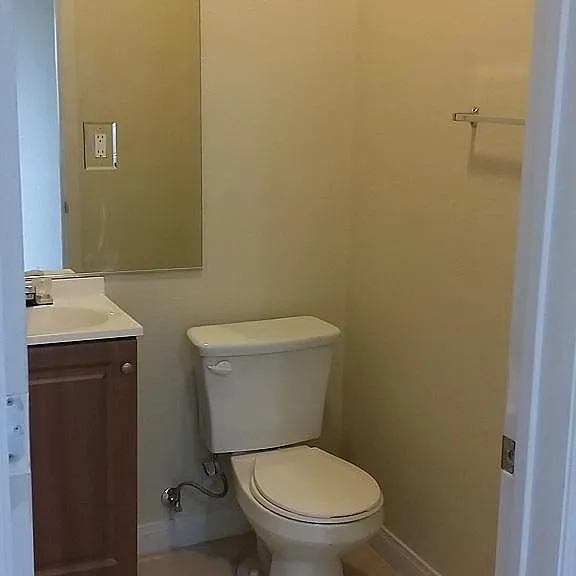 Bathroom Pic #1