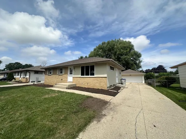 8034 W Tesch AVENUE, Milwaukee, WI 53220