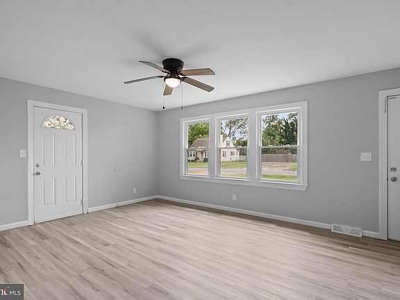 5th image of 6 Randolph Rd
