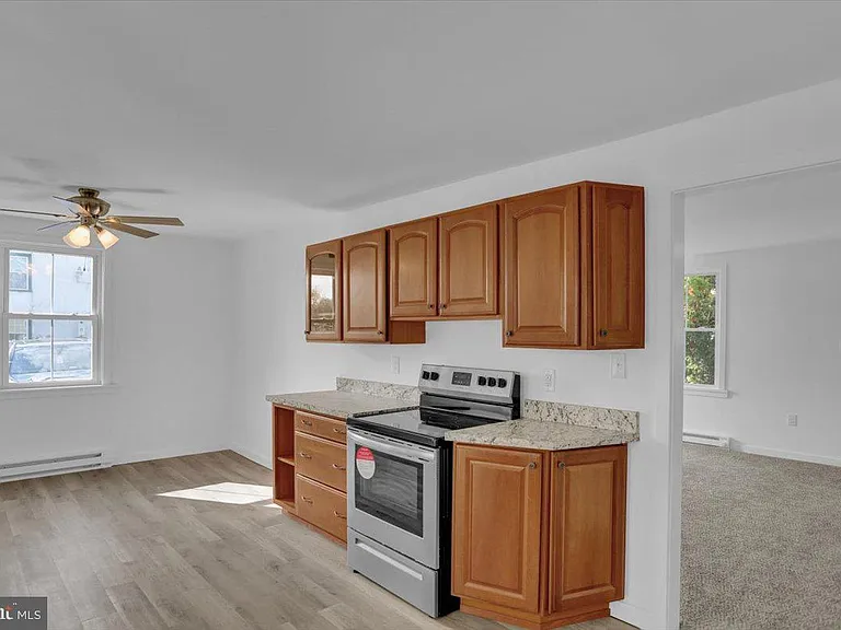 3208 Main St #1 — Photo 12