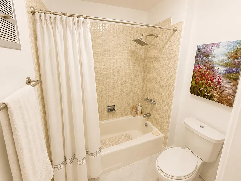 5570 Tamberlane Cir #329 — Photo 11