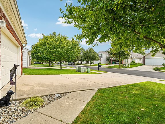 5th image of 418 Vernon Pl