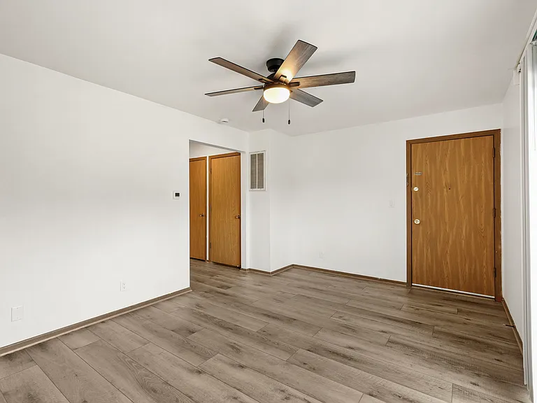 618 Mary Ln #2 — Photo 7