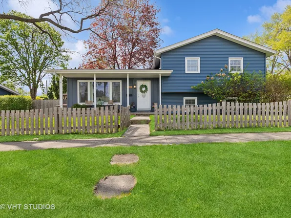 69 N Idlewild Ave, Mundelein, IL 60060