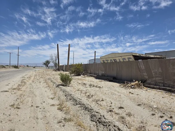 2288 Cleveland Ave, Thermal, CA 92274