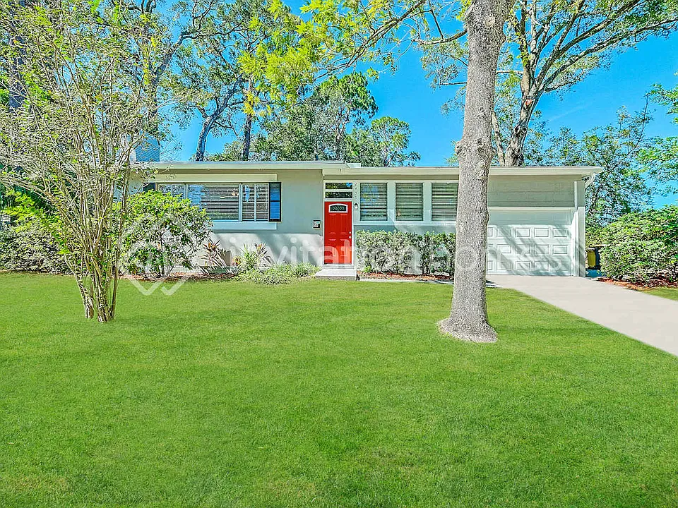 2459 Mercer Cir S