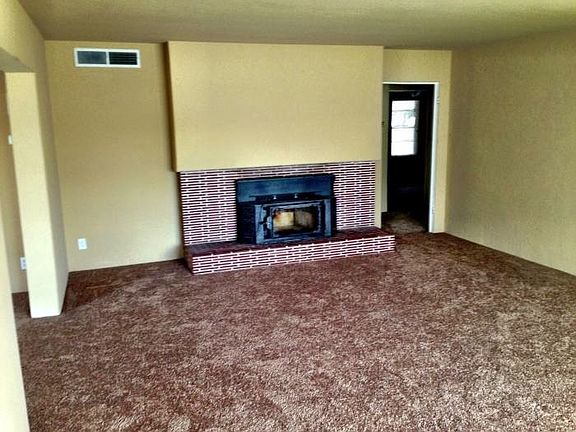 4th image of 1680 W Acacia St
