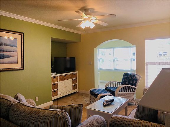 4th image of 19417 Gulf Blvd #B-207