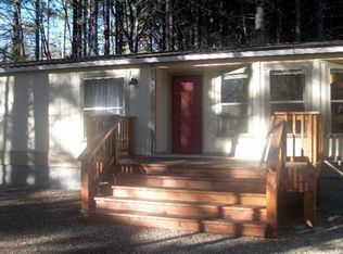 444 Pinewood Way, Cave Junction, OR 97523