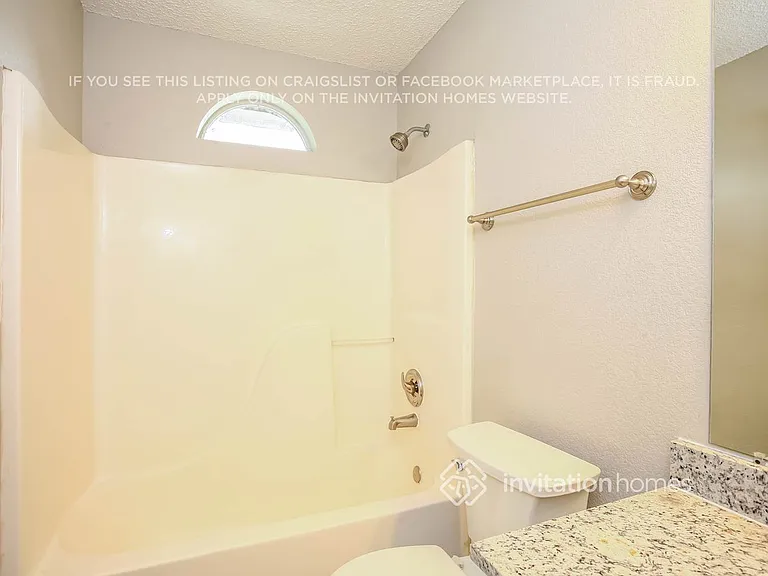 1047 Waterview Dr — Photo 11