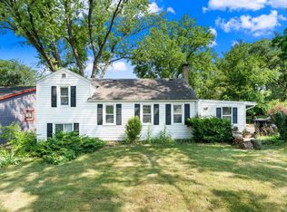 404 Forest Dr, Island Lake, IL 60042