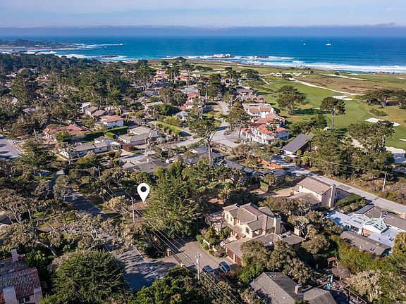 2nd image of 3118 Bird Rock Rd