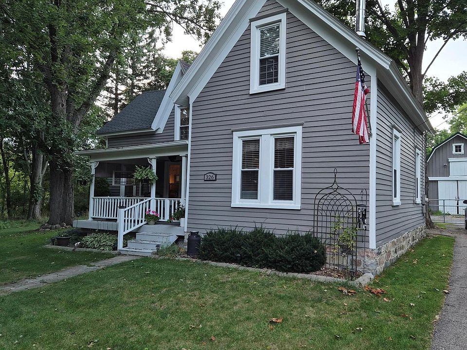 1st image of 326 School St
