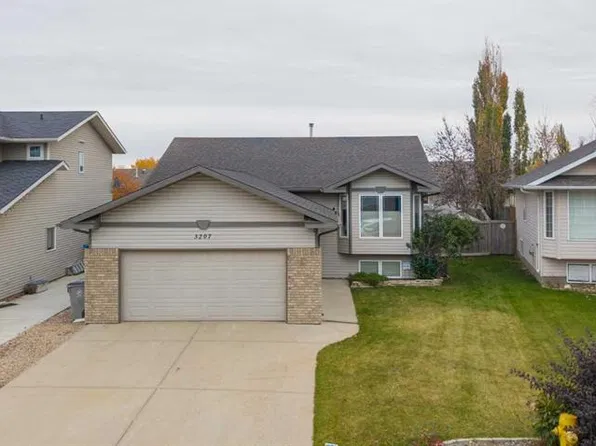 3207 NW 66th Ave, Lloydminster, AB T9V 3H9