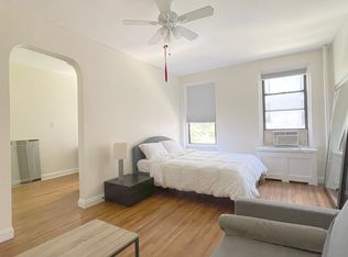 465 W 57th St APT 3B, New York, NY 10019