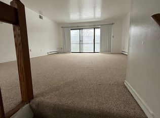 96 Candlewood Dr #96, South Windsor, CT 06074