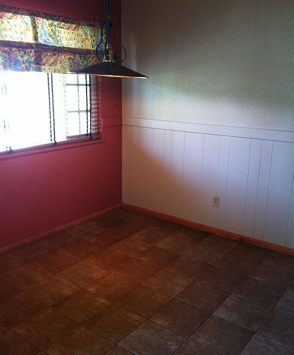 1st image of 9845 Holly St