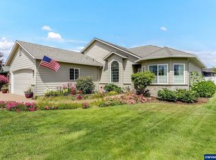 2068 Cardinal Ave, Stayton, OR 97383