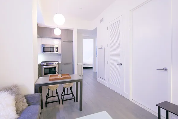 Rented by Landmark Manhattan Realty Corp | media 76