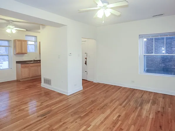 3527 N Broadway St #3, Chicago, IL 60657