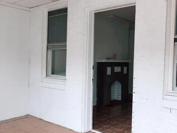 2049 Aikens St, Philadelphia, PA 19142