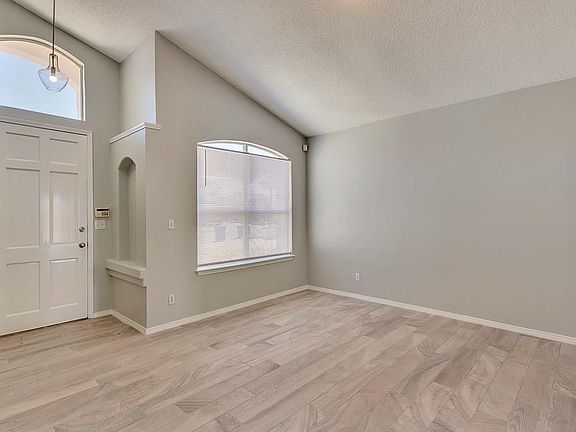 4th image of 5021 Silver Sands Ave