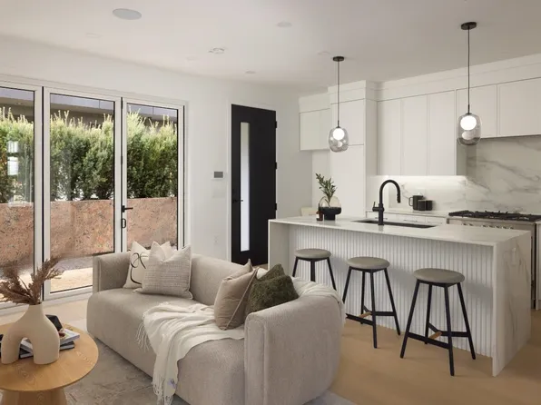 421 W 23rd Ave #1, Vancouver, BC V5Y 2G7