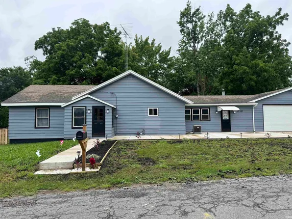 55301 Fairview Ave, South Bend, IN 46628
