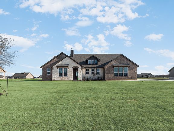 3rd image of 2909 Mossy Oak Dr