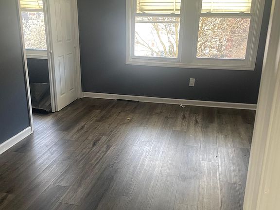4th image of 165 Pierson St #3
