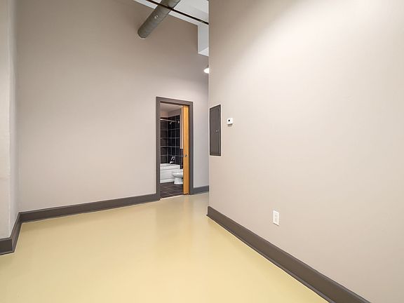 4th image of 4466 Olive St #206-848