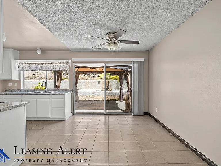 29238 Florabunda Rd — Photo 4