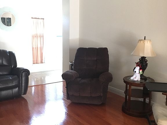 3rd image of 334 Swallow Dr