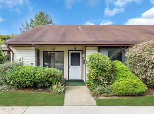 81 Amberly Dr UNIT A, Manalapan, NJ