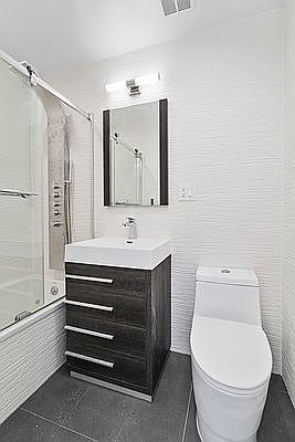 5th image of 195 Johnson Ave APT 4R