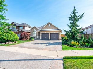 94 Pinehill Dr, Hamilton, ON L0R1P0