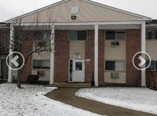 1576 Jill Ct #210, Glendale Heights, IL 60139