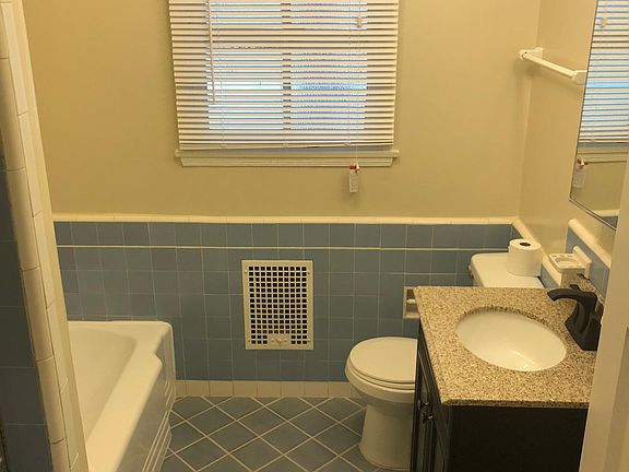 3rd image of 1228 S Westmoreland Ave #2